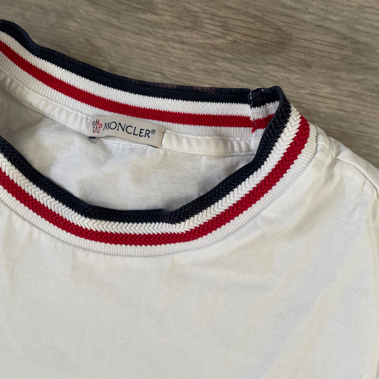 Moncler T-shirt- XS