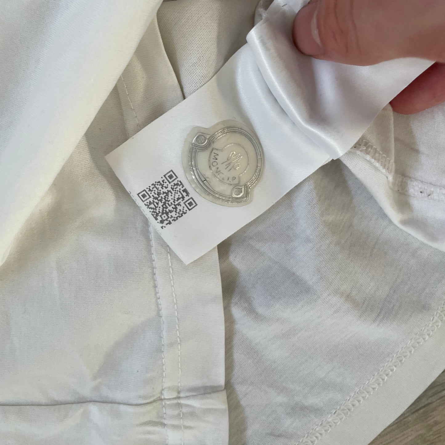 Moncler T-shirt- XS