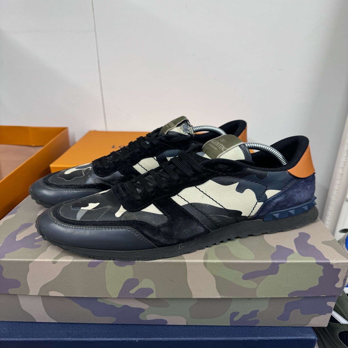 Valentino rockrunner