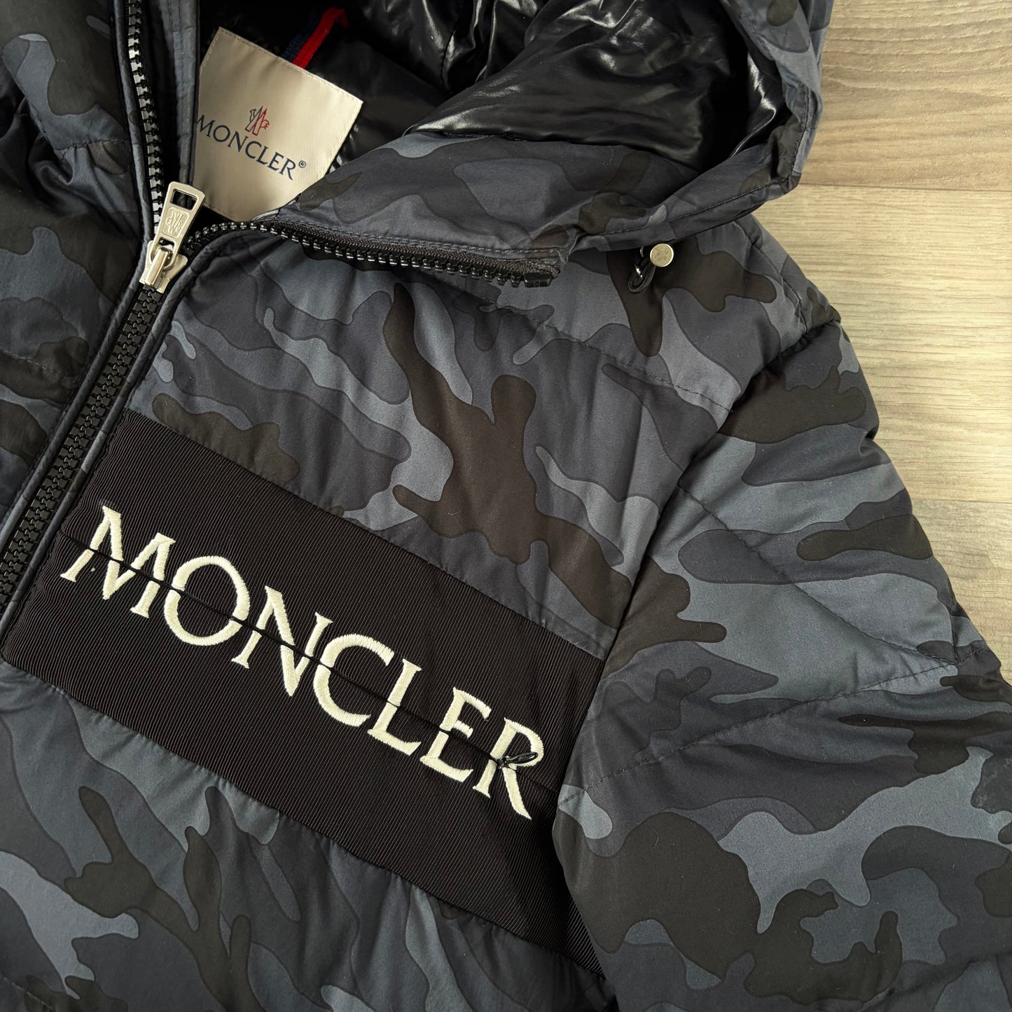 Moncler Aiton Puffer- M