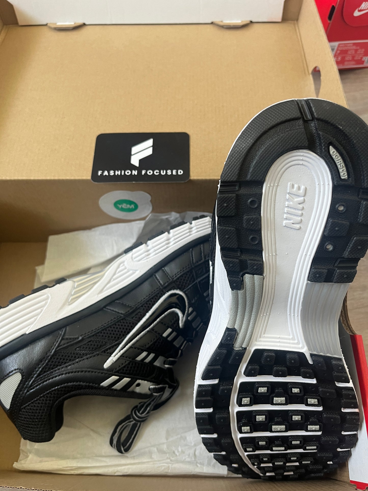 Nike P-6000 "black and white"