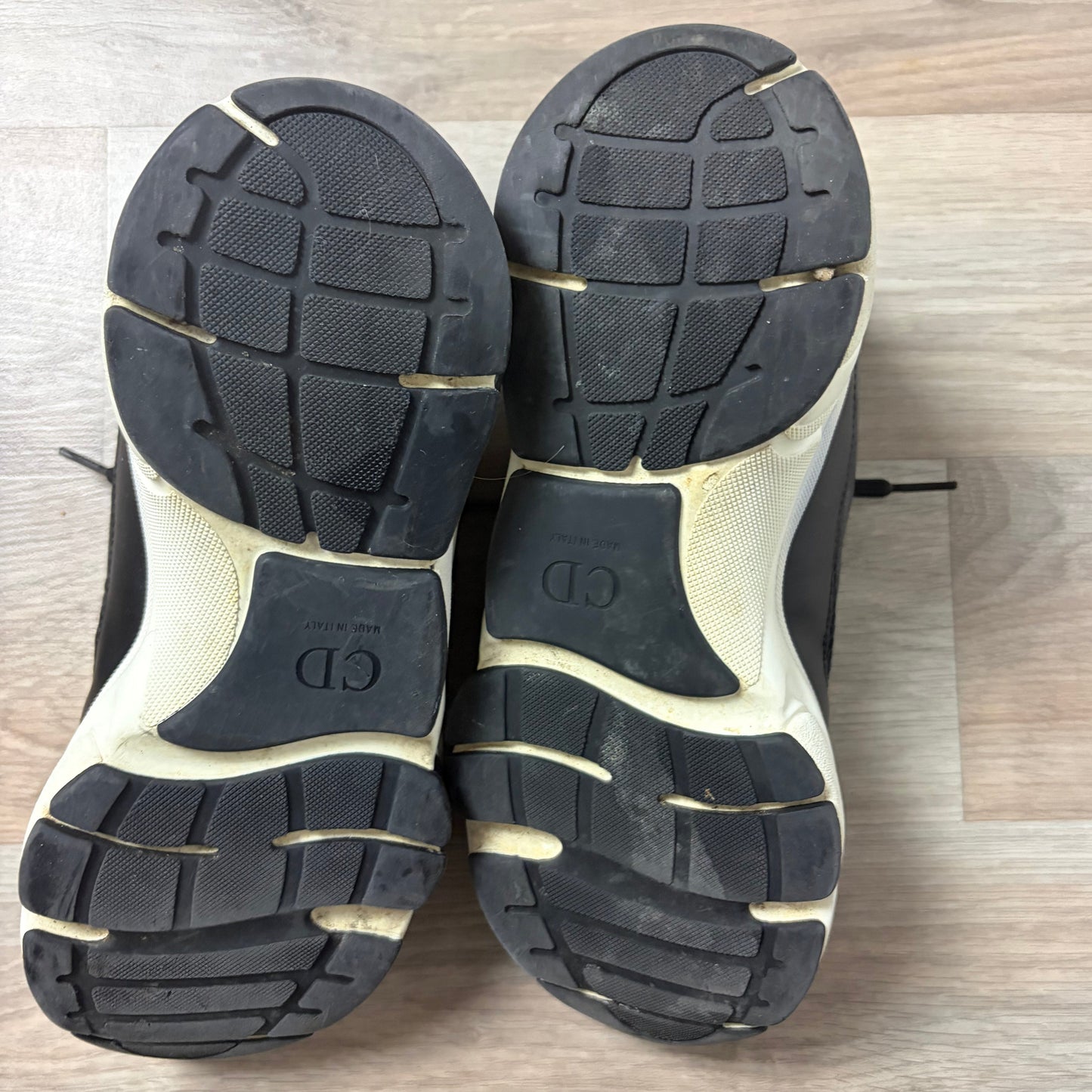 Dior B22- 7