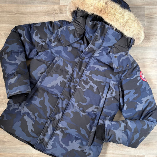 Canada Goose Wyndham- L (Super Rare!)