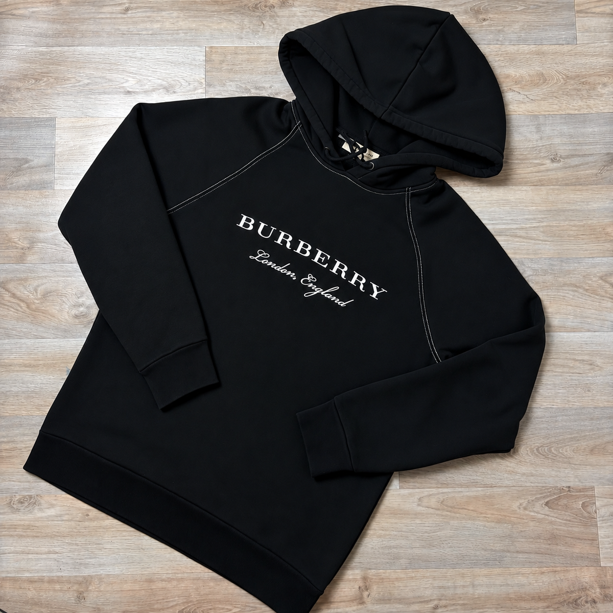Burberry Hoodie- M