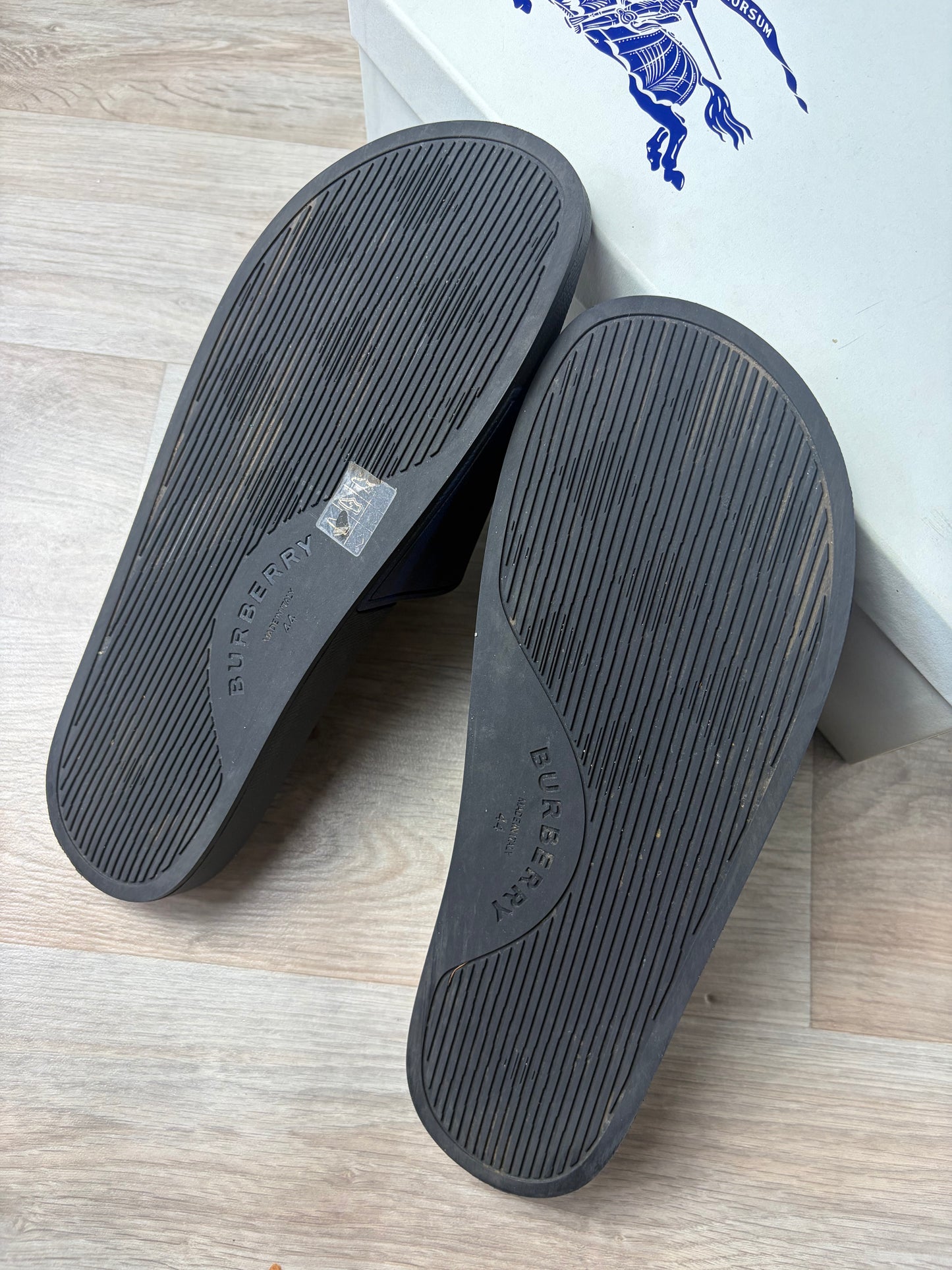 Burberry Sliders- 10
