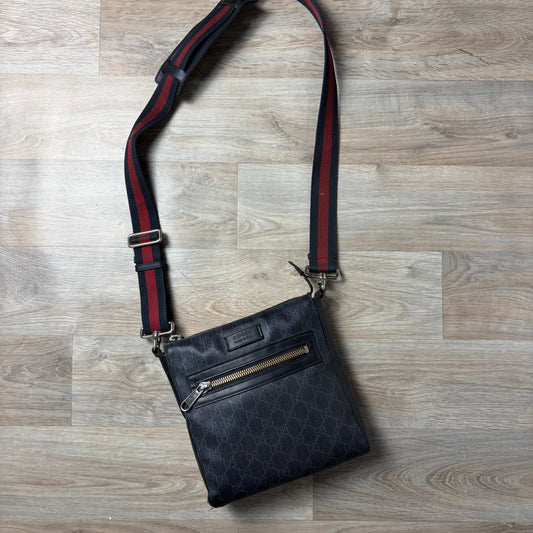 Gucci Supreme Messenger Bag