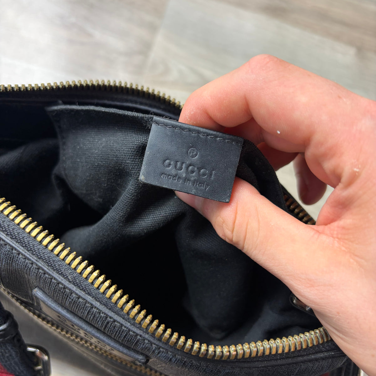 Gucci Supreme Messenger Bag