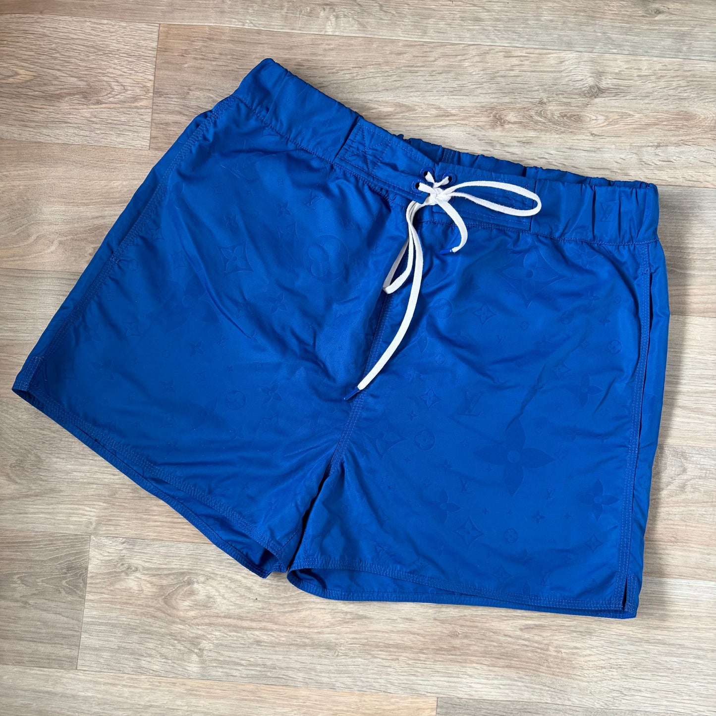 Louis Vuitton Shorts- L